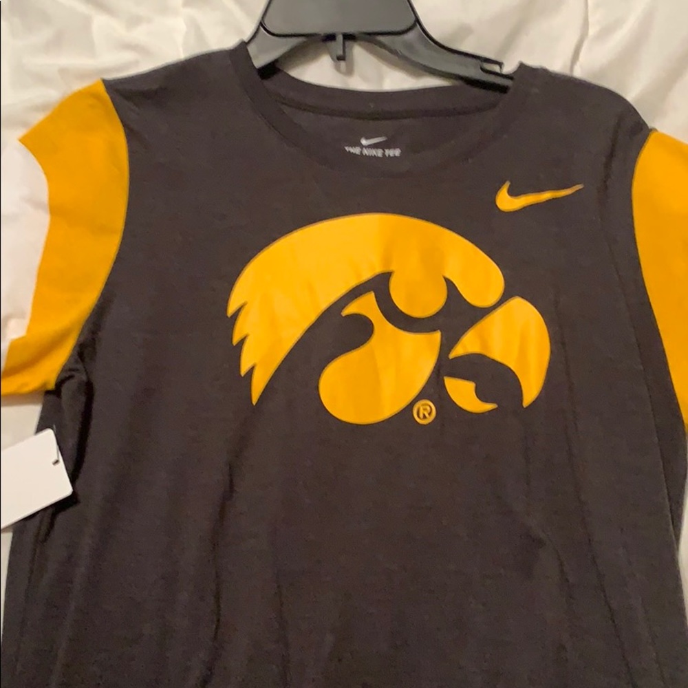 Nike Iowa Hawkeyes short sleeve shirt